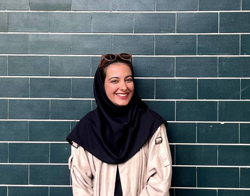 آموزش زبان انگلیسی با فائزه یونسی